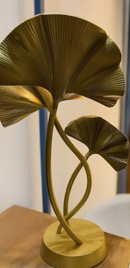 Ginkgo leaf table lamp